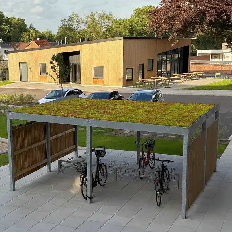 Cykelskur med sedumtag,